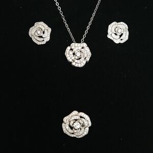 Silver Rose Shaped Jewelry Set